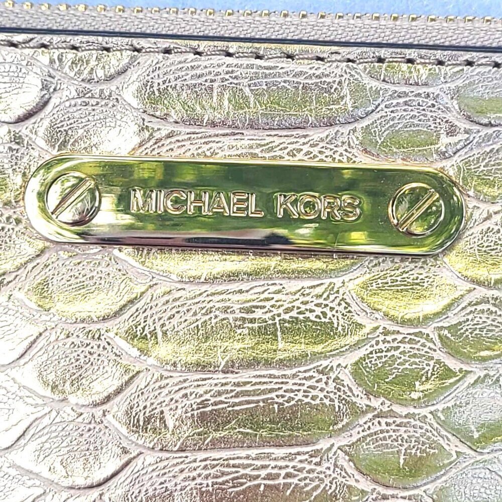 Michael Kors Y2K Gold Wristlet Cocktail Glam Luxury Mermaidcore Mob Wife Wallet - Picture 3 of 5